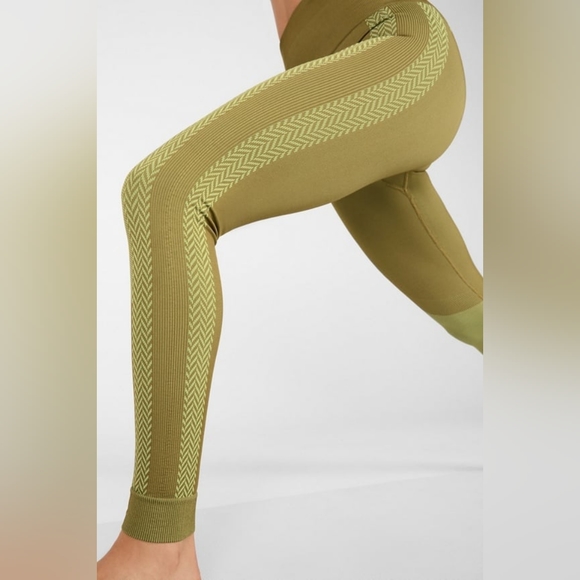 Fabletics High-Waisted Seamless Check Legging Medium - Picture 3 of 5